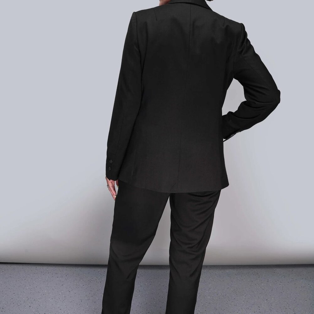 👔✨ Wildfang Empower Tux Blazer – Tailored & Statement-Making Workwear ✨👔 - Picture 6 of 10